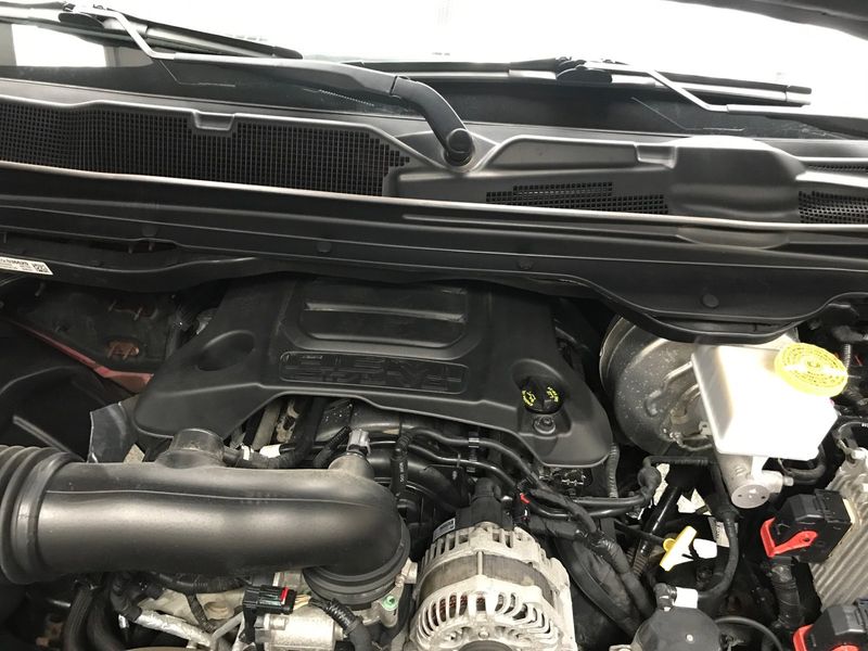 2019 RAM 1500 LaramieImage 28