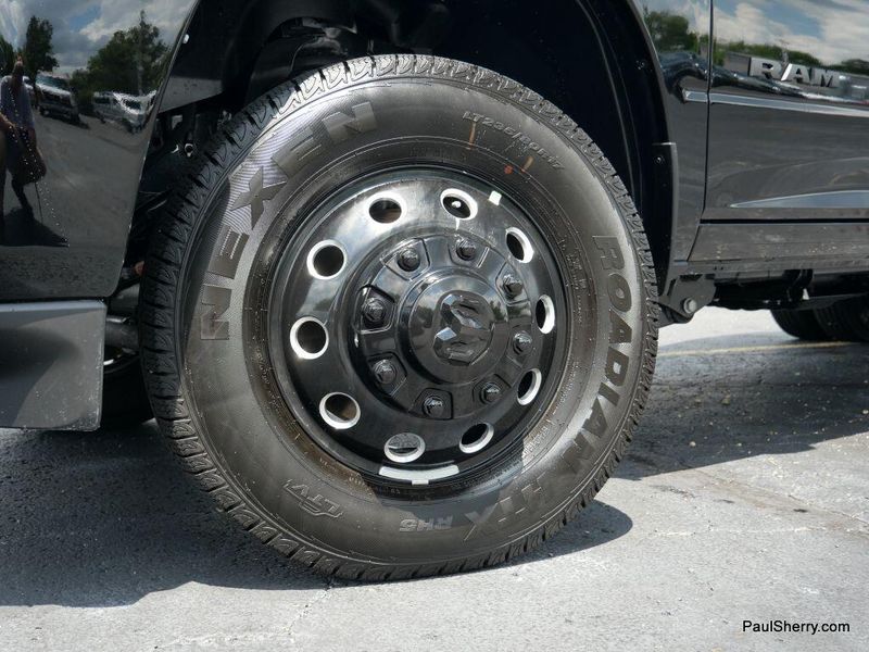 New 2025 RAM 3500 Big Horn Crew Cab 4x4 8
