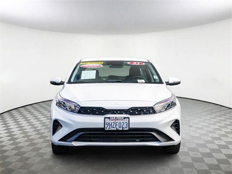 2023 Kia Forte LXSImage 3