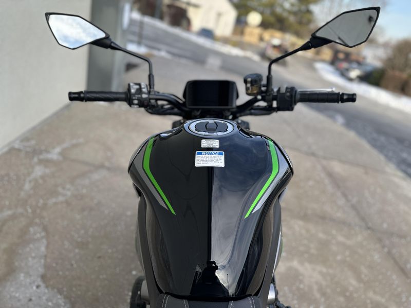 2025 Kawasaki Z900 SE ABSImage 6