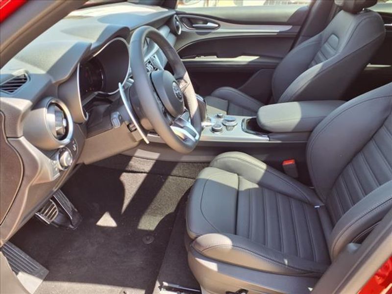 2025 Alfa Romeo Stelvio AwdImage 14
