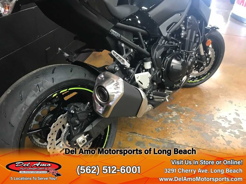 2024 Kawasaki ZR900FRFNL-BK1  in a METALLIC SPARK BLACK/METALLIC MATTE DARK GRAY exterior color. Del Amo Motorsports of Long Beach (562) 362-3160 delamomotorsports.com 