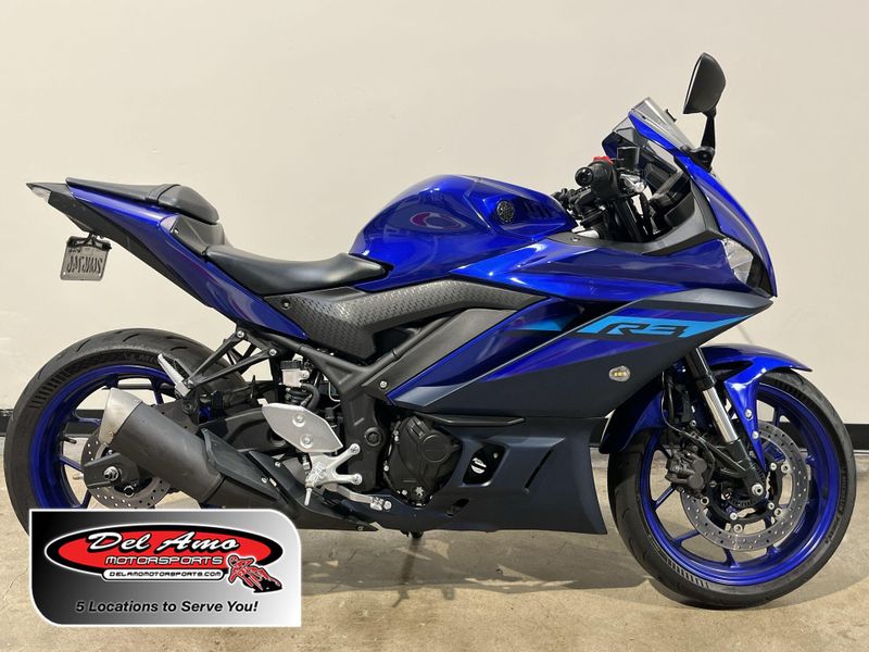 2024 Yamaha YZF-R3 ABS Image 1