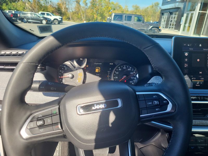 Used 2023 Jeep Compass LatitudeImage 5