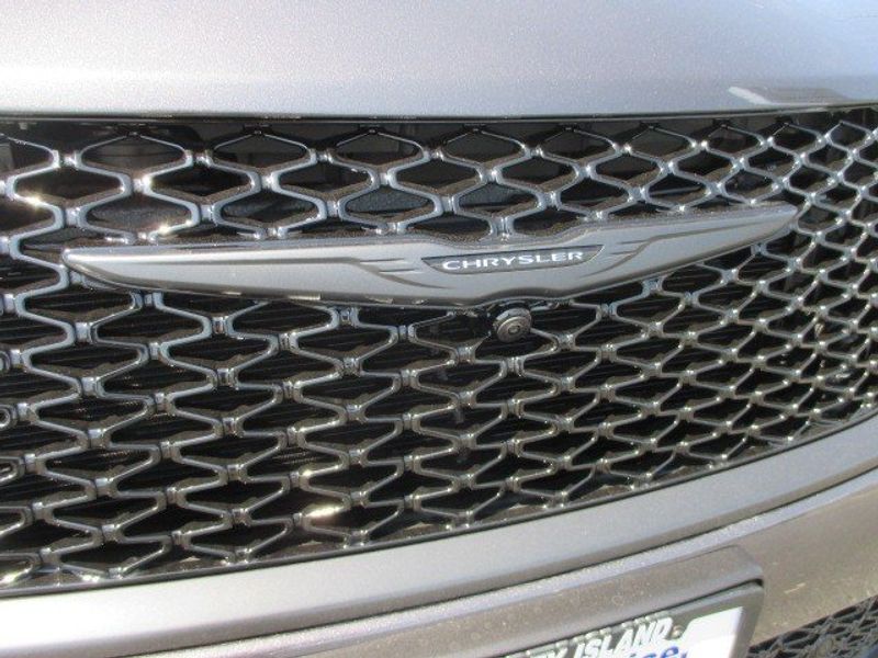 2023 Chrysler Pacifica Plug-in Hybrid Limited in a Granite Crystal Metallic Clear Coat exterior color and Blackinterior. Oak Harbor Motors Inc. 360-323-6434 ohmotors.com 