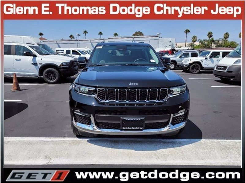 2021 JEEP Grand Cherokee L Limited 4x4Image 2