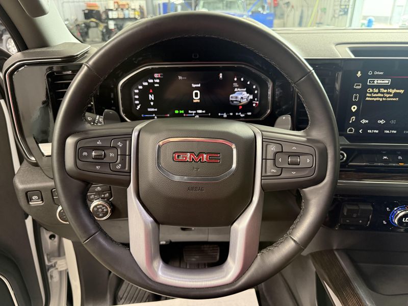 Used 2026 GMC Sierra 1500 ElevationImage 17