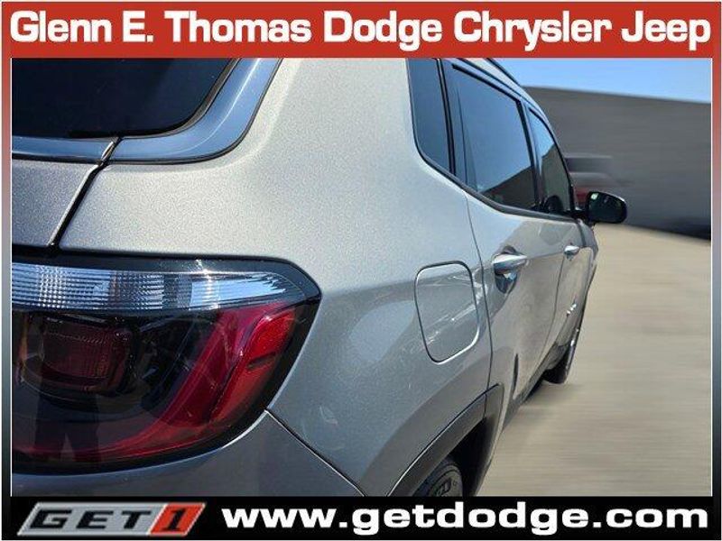 2022 Jeep Compass Latitude photo 10