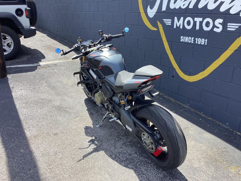2024 Ducati Streetfighter V4 S