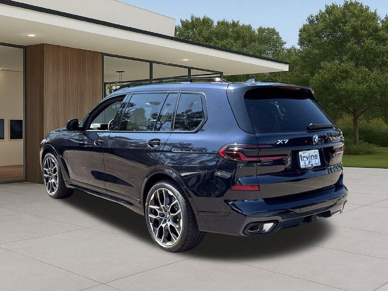 New 2027 BMW X7 xDrive40iImage 12