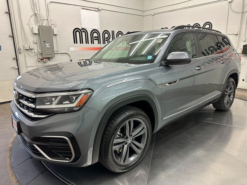 2021 Volkswagen Atlas 3.6L V6 SE w/Technology R-LineImage 11