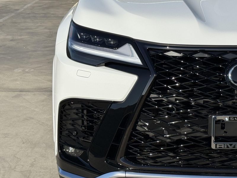 New 2026 Lexus LX 700h F SPORT HandlingImage 7