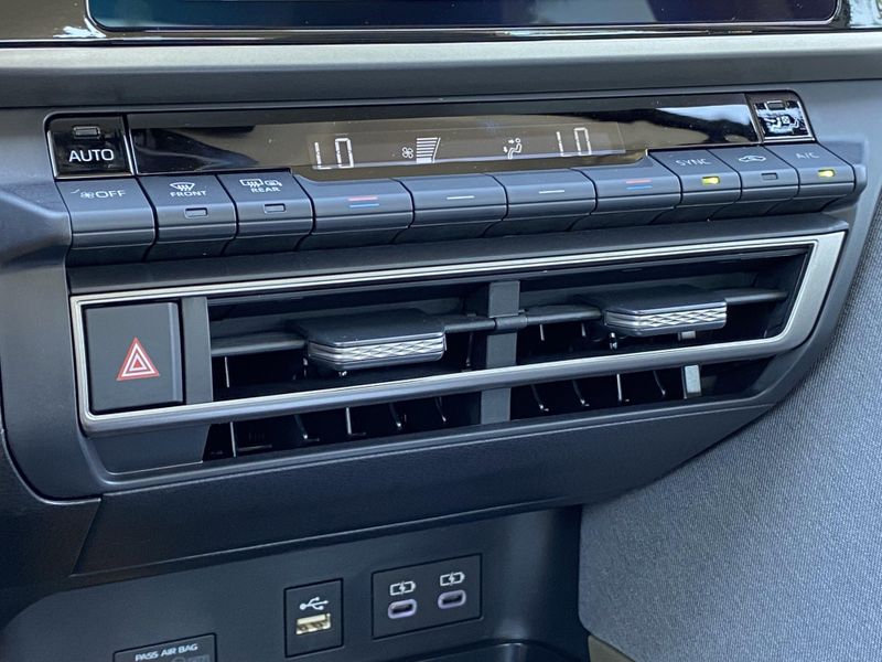 New 2025 Toyota Camry LEImage 17