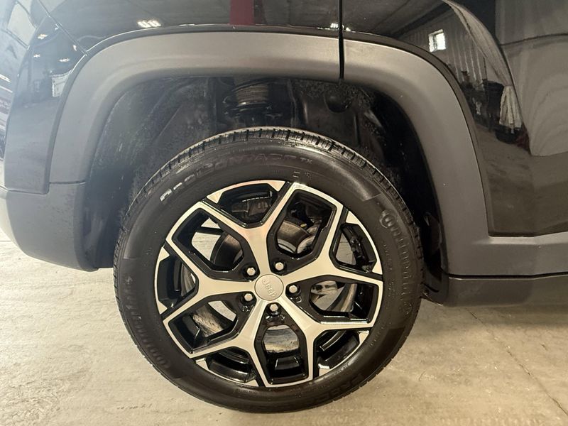 Used 2024 Jeep Compass LimitedImage 9