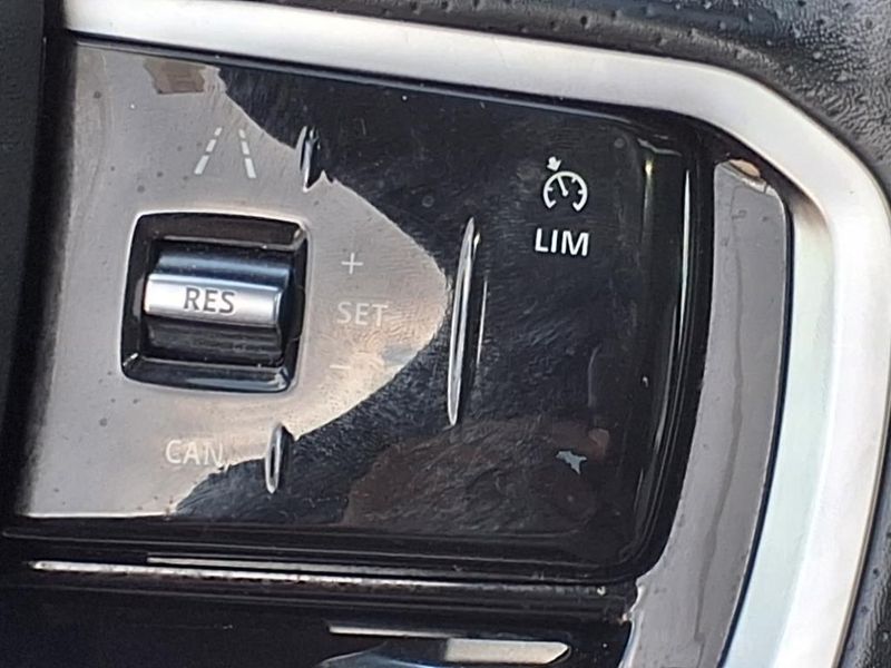2021 Land Rover Range Rover Velar P250 R-Dynamic SImage 23