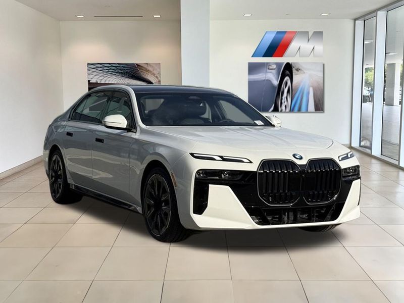2025 BMW 7 Series 760i xDriveImage 4