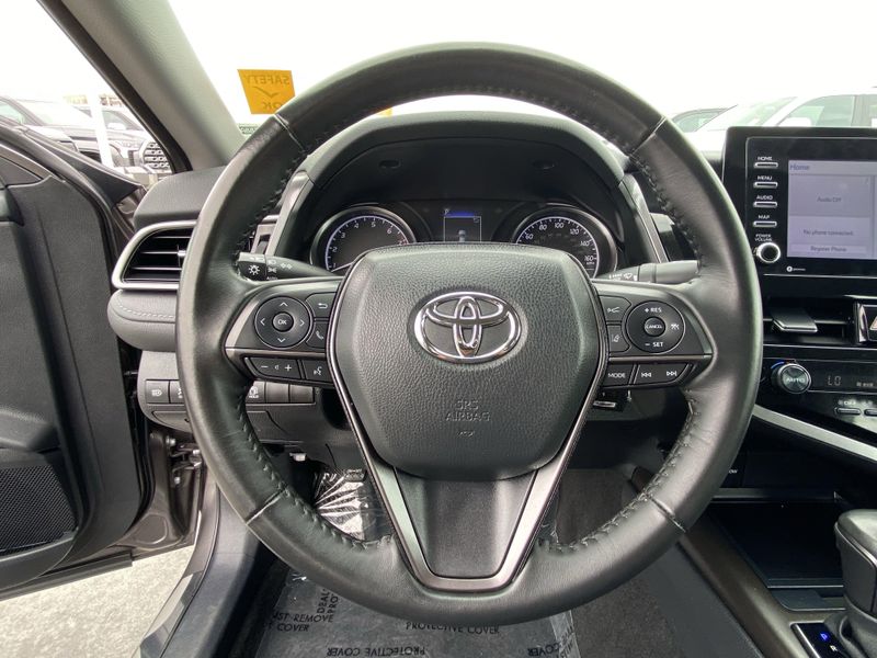 Used 2023 Toyota Camry SEImage 25