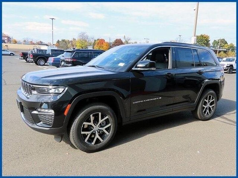 2025 Jeep Grand Cherokee LimitedImage 2