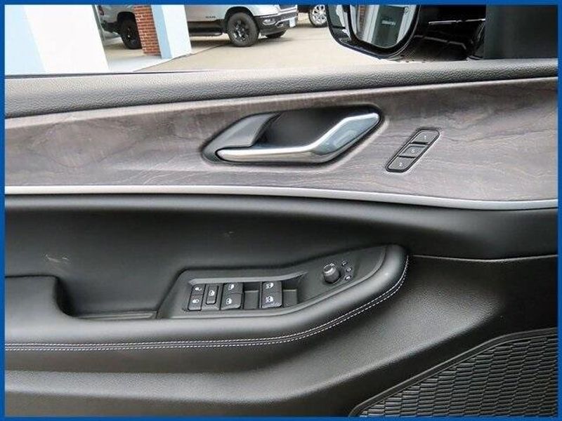 2025 Jeep Grand Cherokee L LimitedImage 13