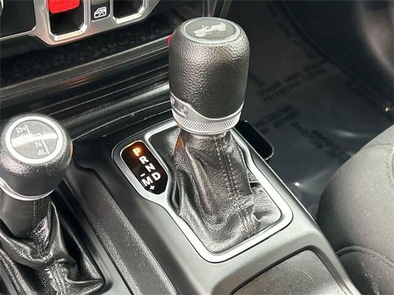 Used 2022 Jeep Wrangler Unlimited Sport AltitudeImage 28