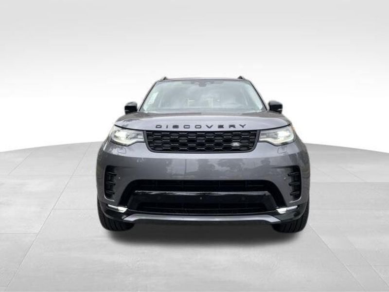 Used 2025 Land Rover Discovery Dynamic SE