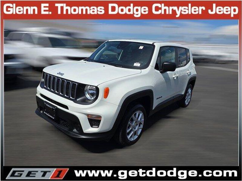 2023 Jeep Renegade Latitude Upland photo 2