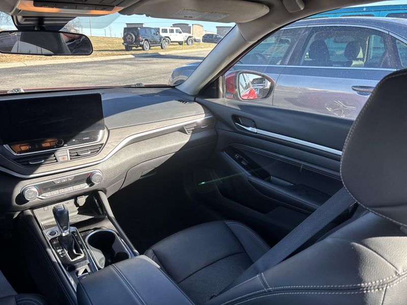 Used 2023 Nissan Altima 2.5 SLImage 18