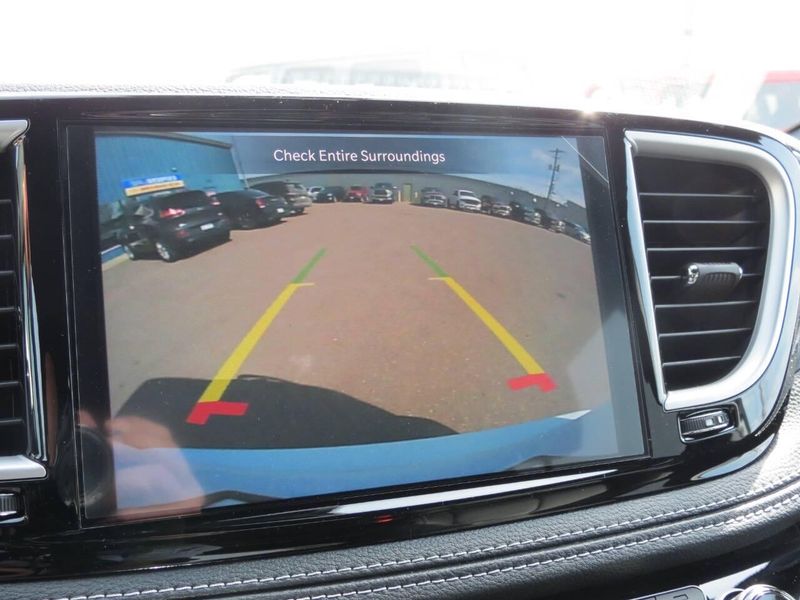 New 2026 Chrysler Voyager LxImage 13