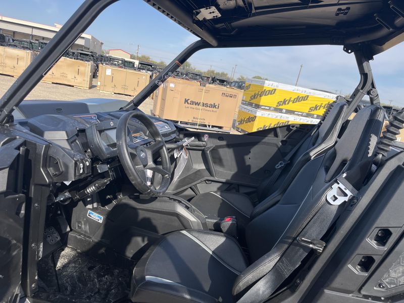 New 2027 Can-Am COMMANDER XT 1000R 