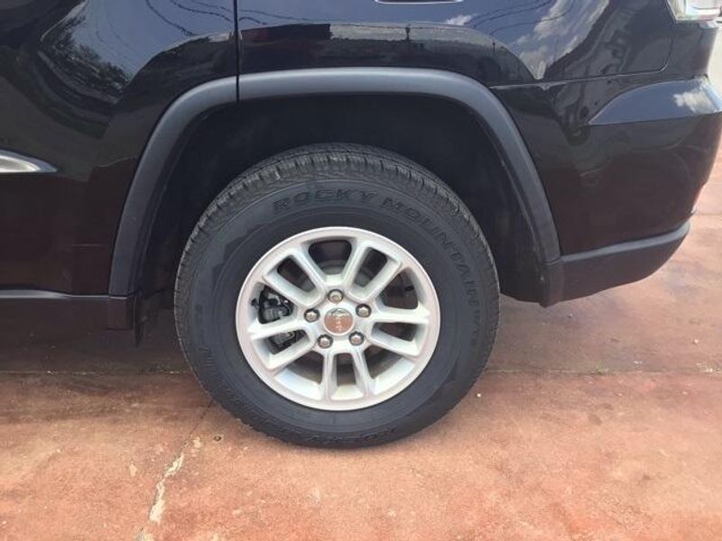 Used 2020 Jeep Grand Cherokee Laredo EImage 19