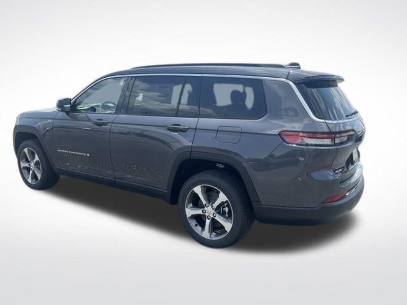 2025 Jeep Grand Cherokee L Limited 4x4