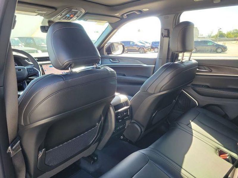 New 2026 Jeep Grand Cherokee Limited 4x4