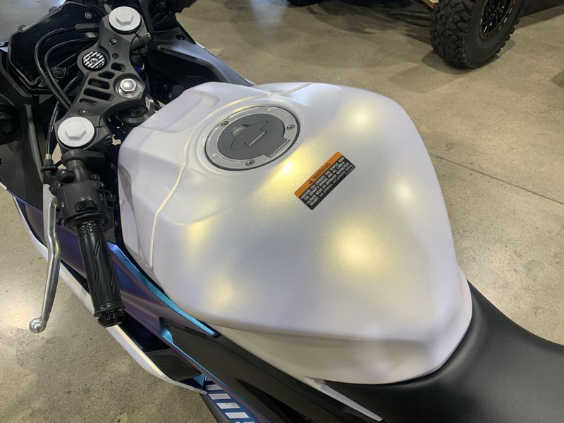 2025 Yamaha YZF-R3 ABS Image 21