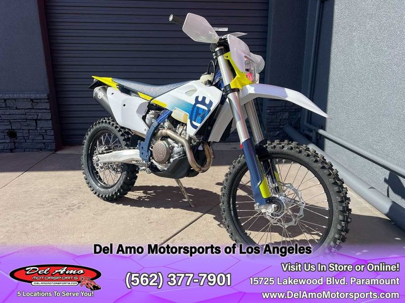 2024 HUSQVARNA FE 501W  in a WHITE exterior color. Del Amo Motorsports of Los Angeles (562) 262-9181 delamomotorsports.com 