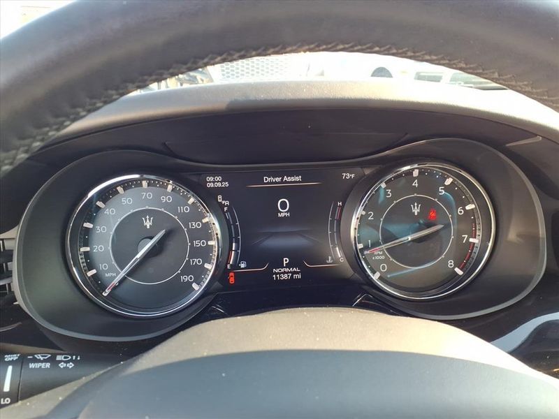 Used 2022 Maserati Quattroporte ModenaImage 24