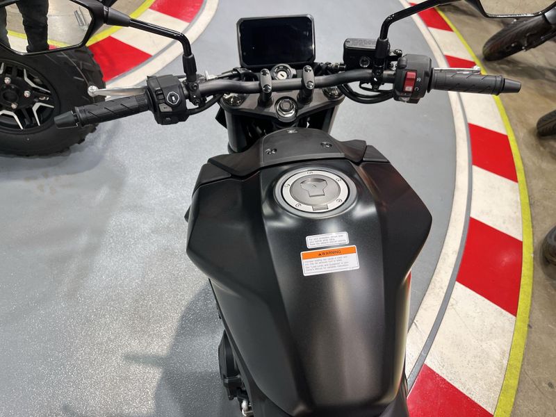 New 2025 Honda CB750 HORNET Image 15