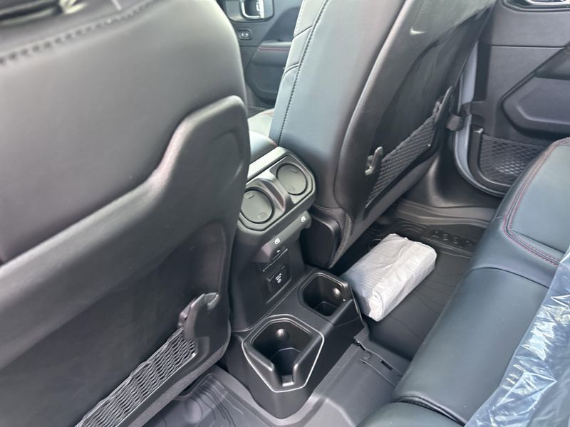 New 2025 Jeep Gladiator Rubicon X 4x4Image 16