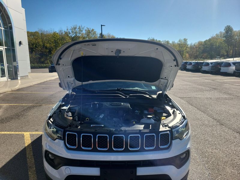 Used 2023 Jeep Compass LatitudeImage 24