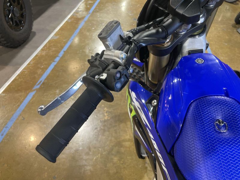 New 2027 Yamaha YZ450F MONSTER EDITION Image 16