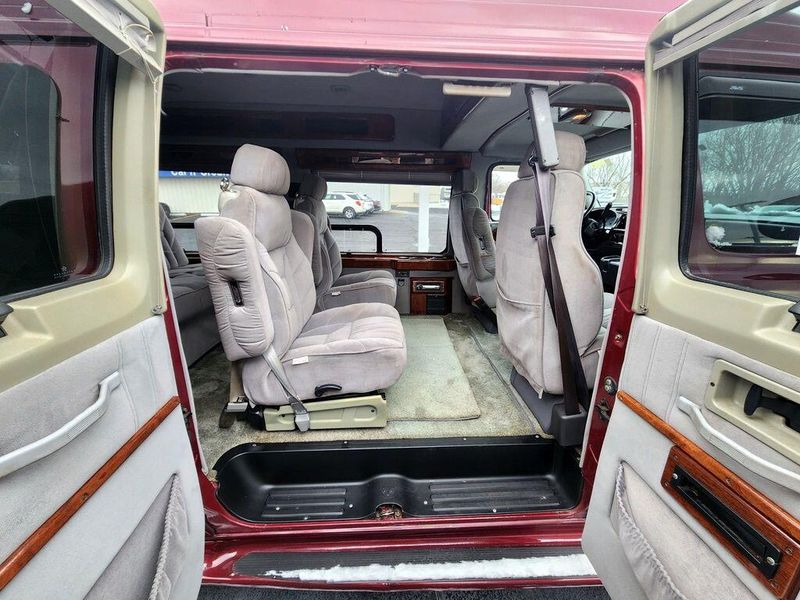 2000 Dodge Ram Van 1500 Image 33