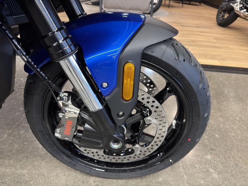 2026 BMW R 1300 RS - RACING BLUE METALLIC 