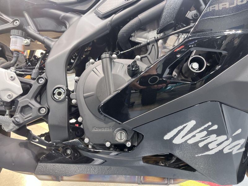 Used 2024 Kawasaki Ninja ZX-4R ABS Image 19