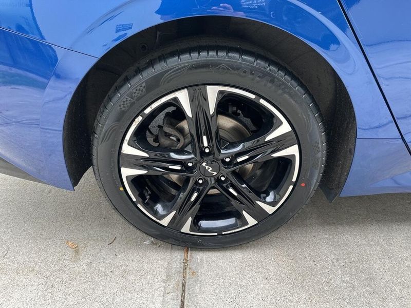 2022 Kia K5 GT-LineImage 13