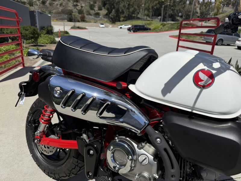 New 2025 Honda MONKEY ABS Image 3