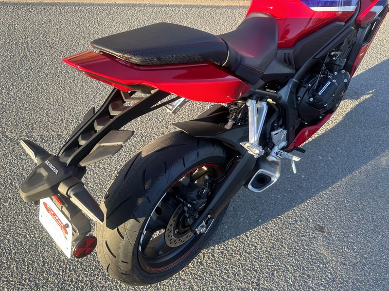 2024 Honda CBR650R ABS Image 9