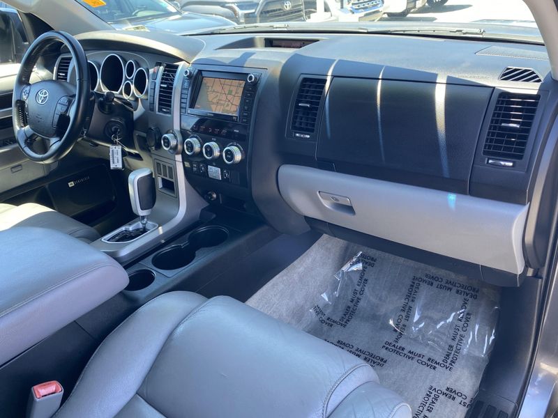 Used 2011 Toyota Sequoia LtdImage 9