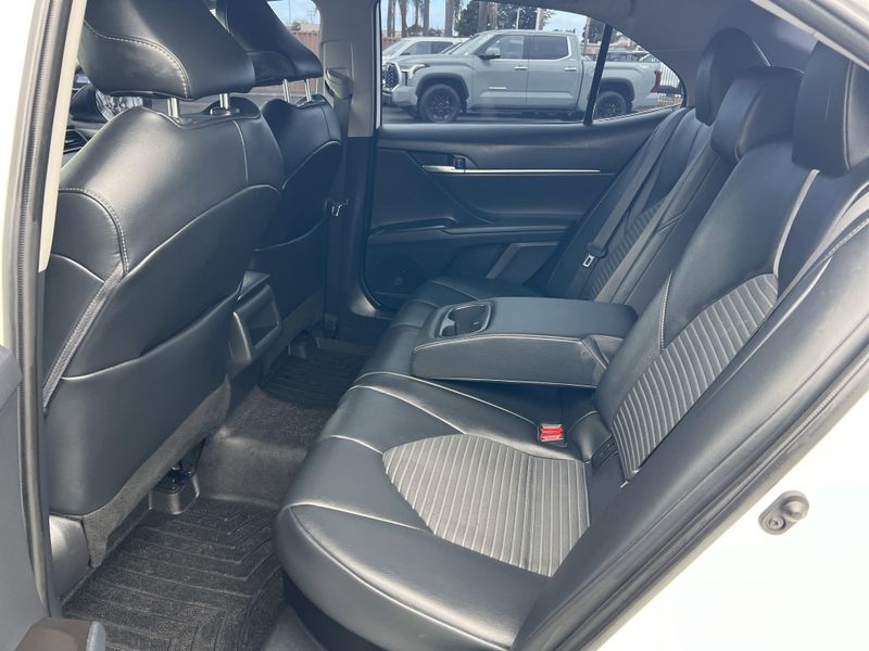 Used 2022 Toyota Camry Hybrid SEImage 19