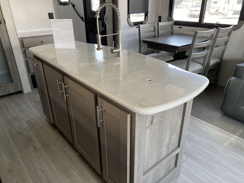 New 2027 NORTHWOOD MFG Arctic Fox NXT 365VSImage 16
