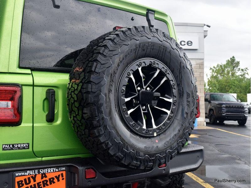 New 2025 Jeep Wrangler 4-door RubiconImage 13