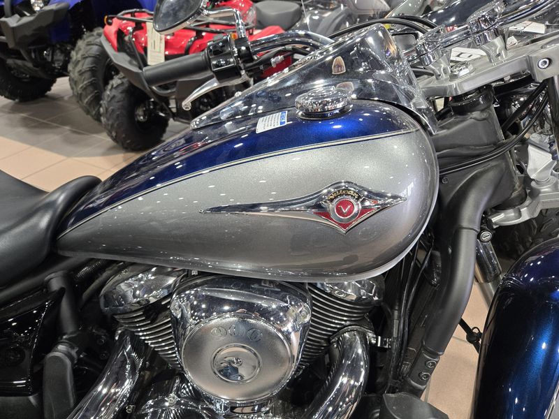 New 2025 Kawasaki VULCAN 900 CLASSIC LT METALLIC GRAPHITE GRAY AND METALLIC CARBON GRAY Image 7